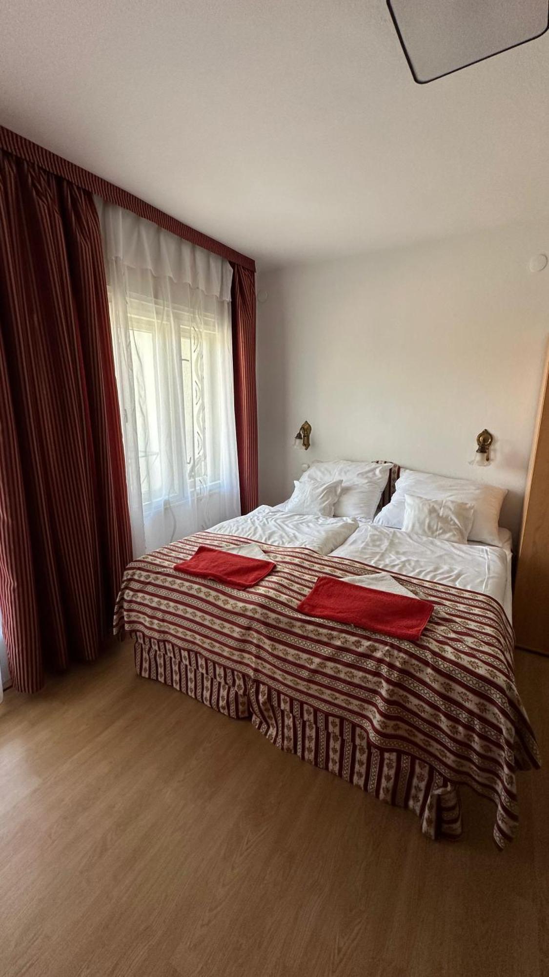 Apartman Danka Bük Exteriör bild